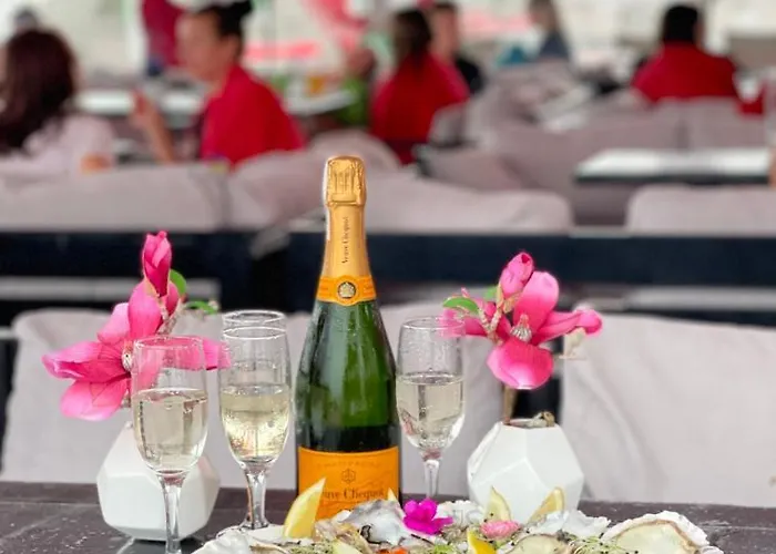 Love hotel Arkadia *